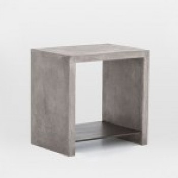 Супер минималистичный журнальный столик из бетона