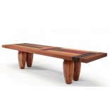 Деревянный обеденный стол
