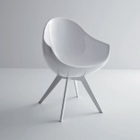 Полимерное кресло в форме яйца