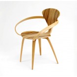 Гнутые фанерные стулья от Cherner в экзотической красной древесине