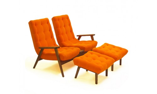 Модное двойное кресло с двумя подставками
