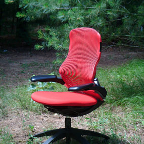 Председатель Knoll Generation - первый офисный стул, который позволяет вам сидеть, как вы хотите