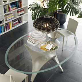 Современный круглый стеклянный обеденный стол от Molteni - Arc