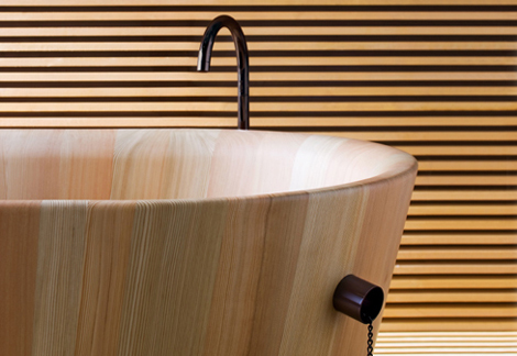 Традиционная японская ванна Офуру из ценных сортов древесины от итальянской фирмы Rapsel