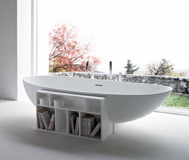 Белая итальянская ванна. Природная форма -- поляйца!