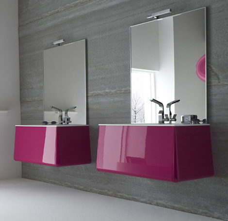Мебель для ванной яркой расцветки. Оригинальная форма и материалы