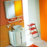 Итальянская мебель для ванной комнаты яркого цвета