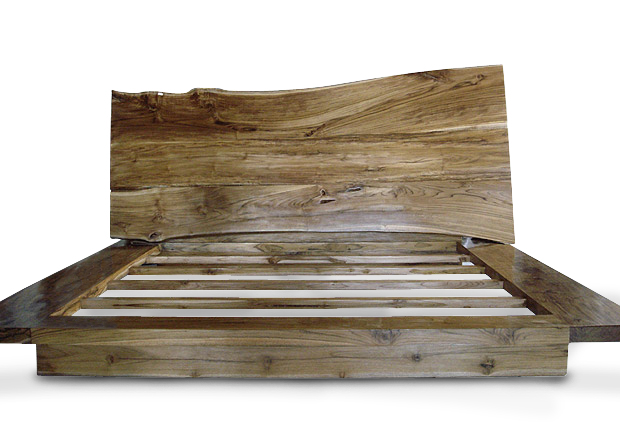 Кровать из массива натуральной древесины. Светлая акация.