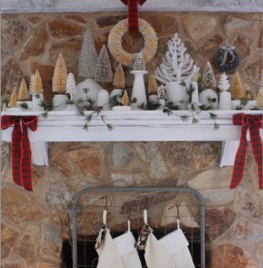 Пример новогоднего декора гостиной