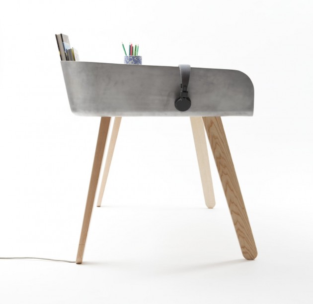 Легкий стол для ноутбука