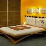 Оригинальная кровать в японском интерьере