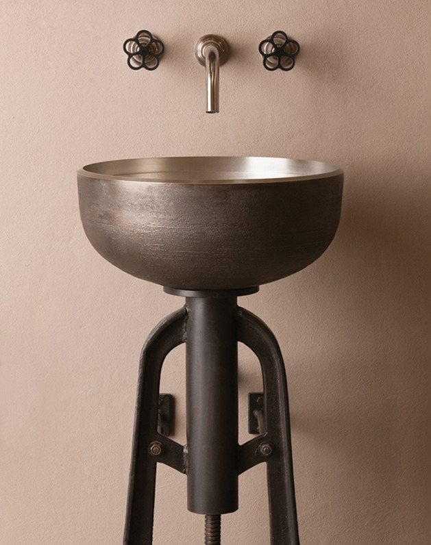 Оригинальная раковина для ванной из металла в стиле Индастриал