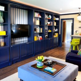 Ideas of How to Make Built-in Shelves Chic