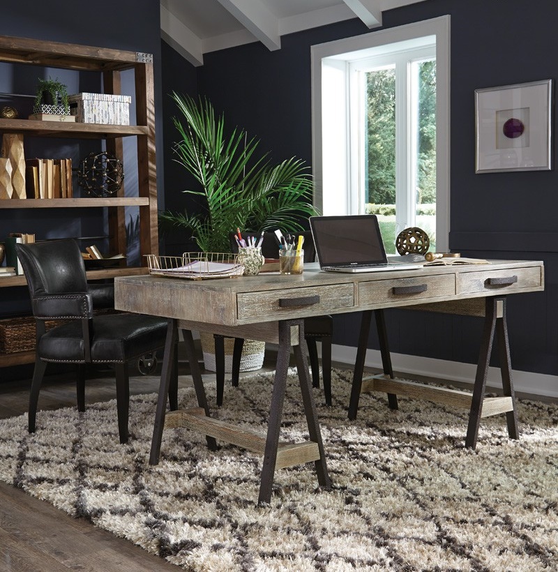 Юлиана Sawhorse Reclaimed Wood Desk