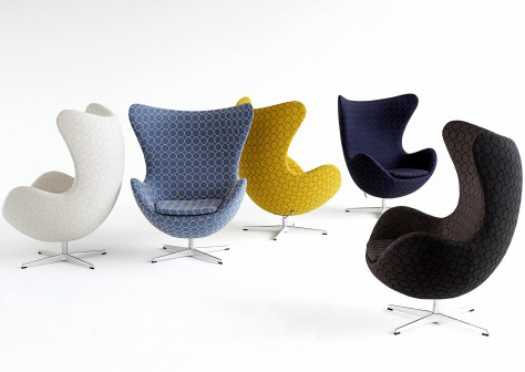 Arne Jacobsen-яйцо-chairs.jpg