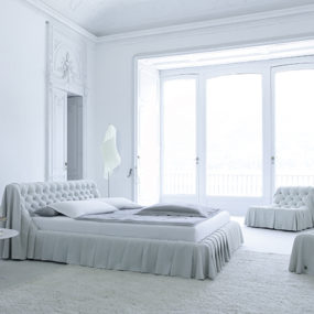 Мебель для спальни Old World в современной интерпретации - Bohemian Bed by Cinova Busnelli