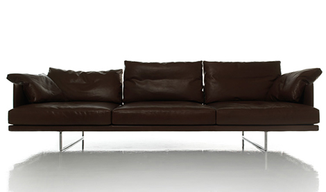 удобный кожаный диван toot cassina 1.jpg Удобный кожаный диван новый универсальный диван TOOT от Cassina