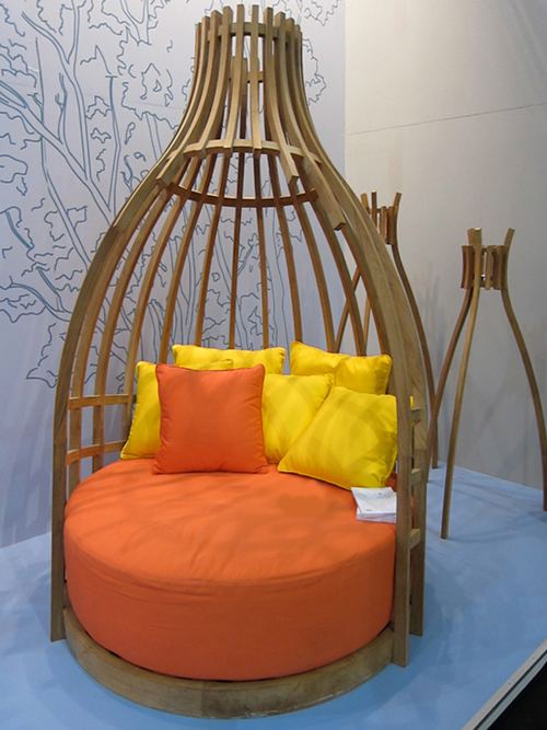 бутылка для наружной мебели deesawat 2 Eco Friendly Outdoor Furniture by Deesawat Bottle