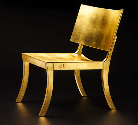 fredrik mattson золотой стул Дизайнерский стул от Fredrik Mattson новый дизайн золотого кресла способствует зеленому выбору