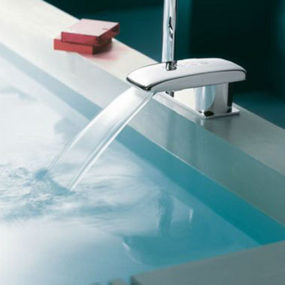 Jean Nouvel Digital Tub Filler от Jado - электронный наполнитель для ванны
