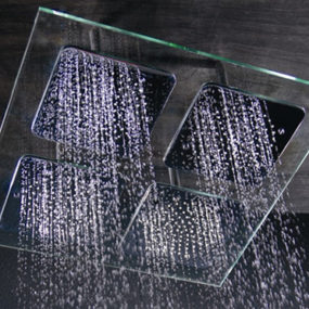 Дождь Showerhead из Prodigg - современный дизайн закаленного стекла