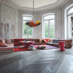 Чешская гостиная: Roche Bobois Mah Jong Modular Sofa