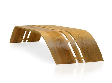 деревянная скамья twist christopher pett Timber Bench Twist by Christopher Pett at Pli Design